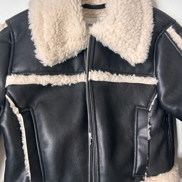 Abercrombie faux leather jacket - Picture 2 of 5